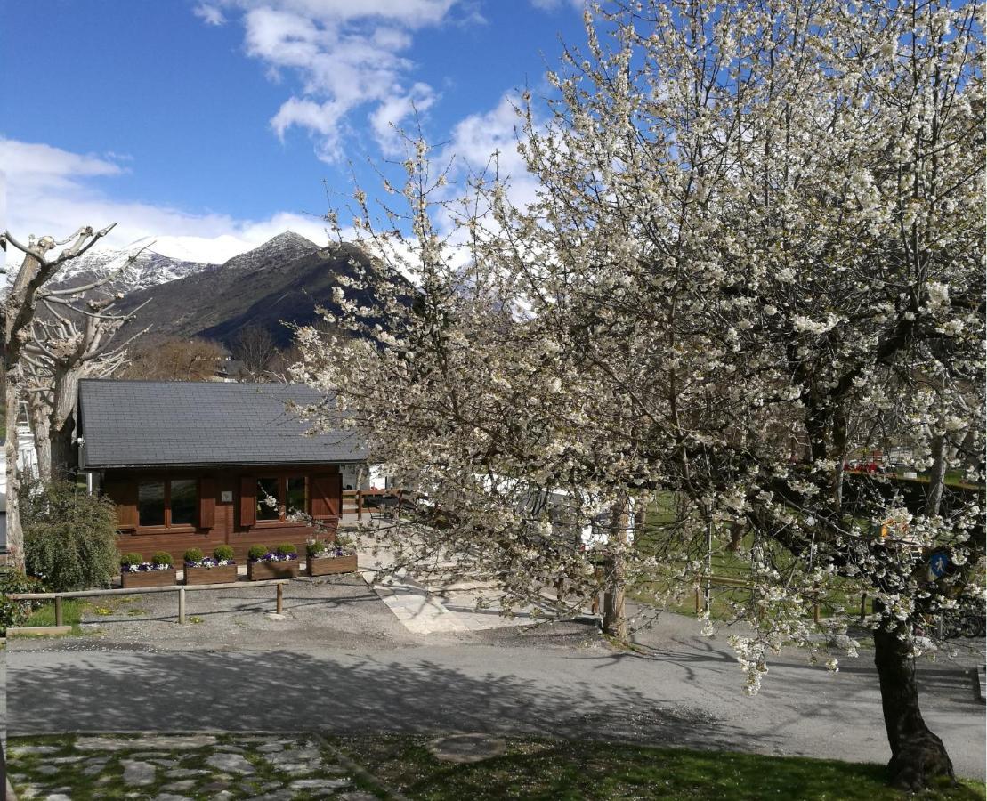Bungalows Nou Camping La Guingueta D'Aneu Εξωτερικό φωτογραφία