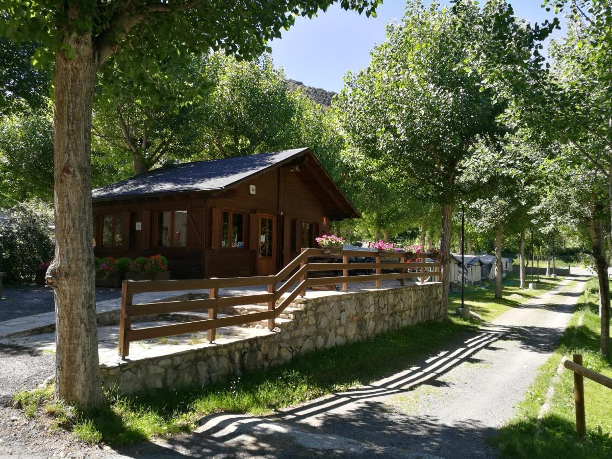 Bungalows Nou Camping La Guingueta D'Aneu Εξωτερικό φωτογραφία