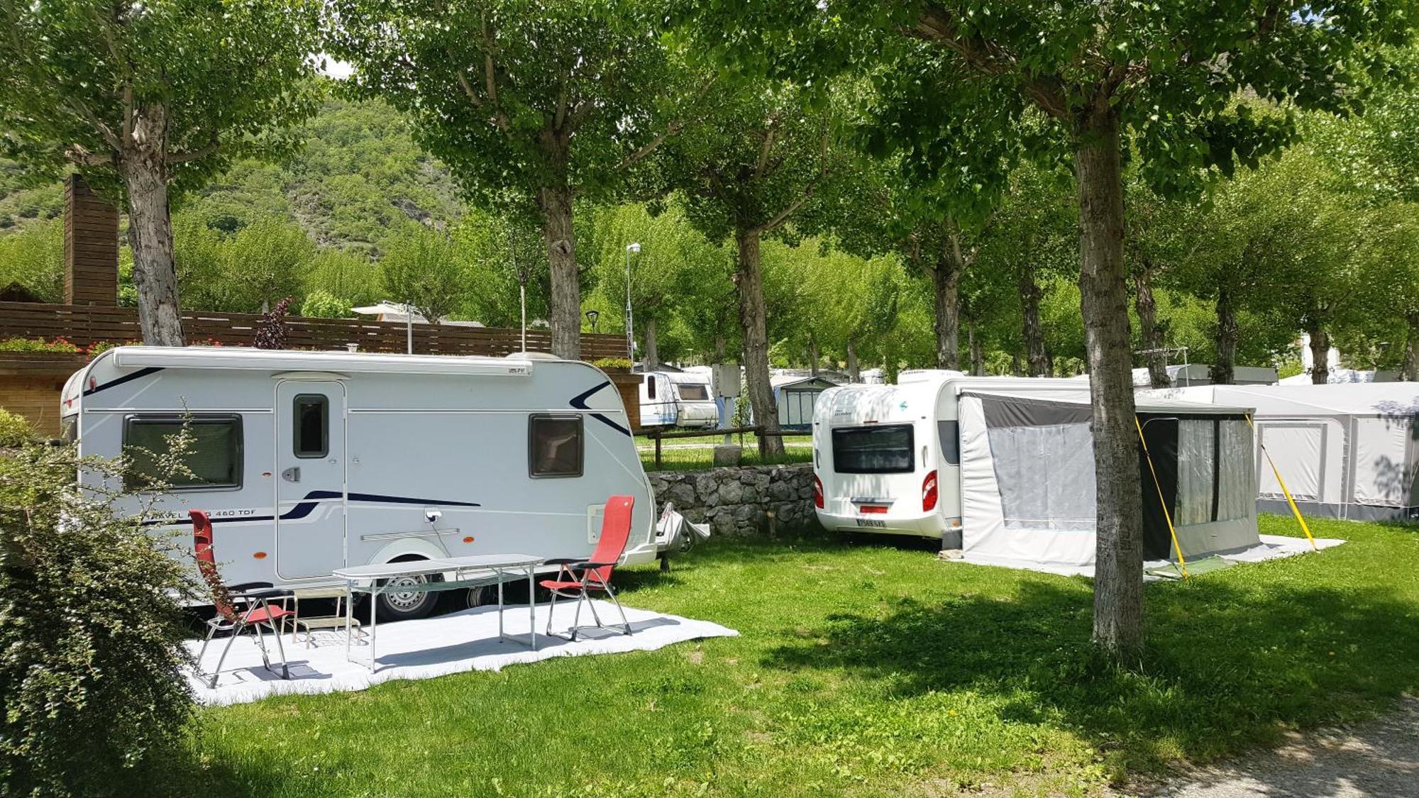 Bungalows Nou Camping La Guingueta D'Aneu Εξωτερικό φωτογραφία
