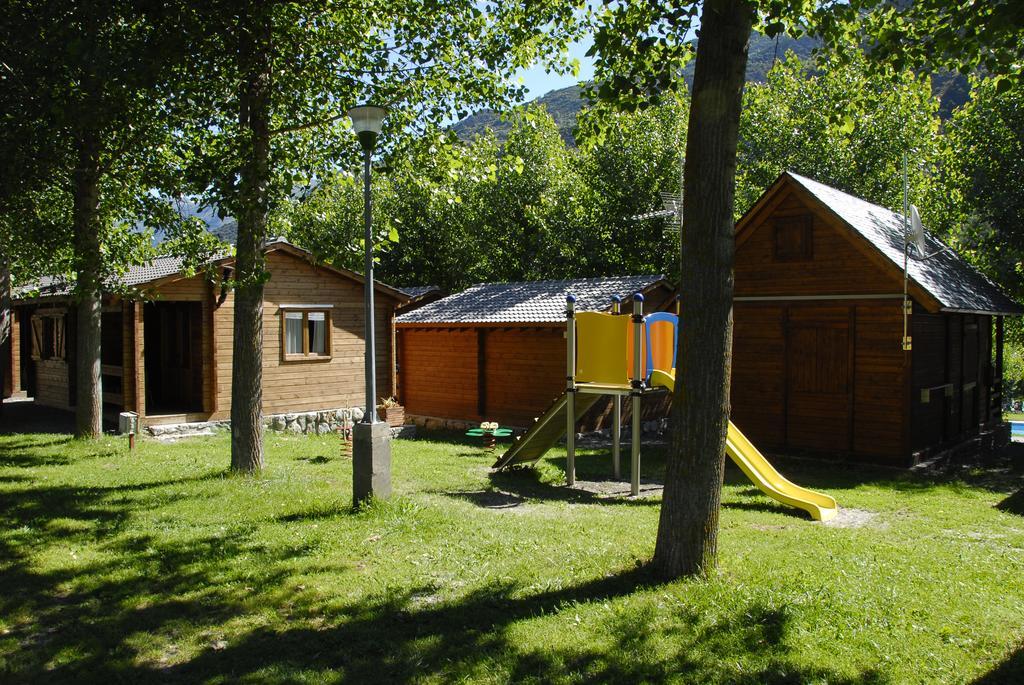 Bungalows Nou Camping La Guingueta D'Aneu Εξωτερικό φωτογραφία
