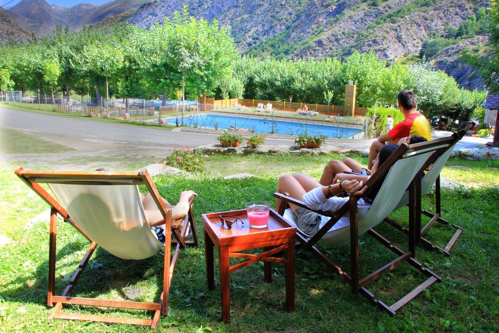 Bungalows Nou Camping La Guingueta D'Aneu Εξωτερικό φωτογραφία