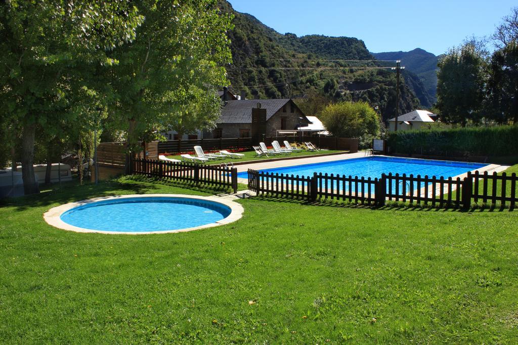 Bungalows Nou Camping La Guingueta D'Aneu Εξωτερικό φωτογραφία