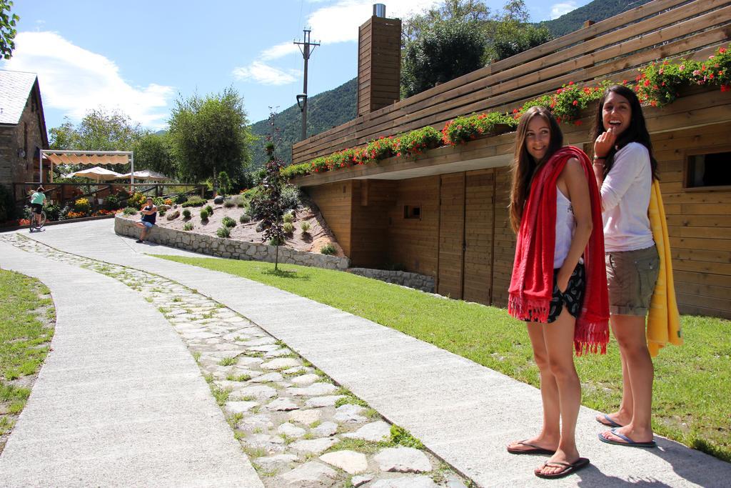 Bungalows Nou Camping La Guingueta D'Aneu Εξωτερικό φωτογραφία