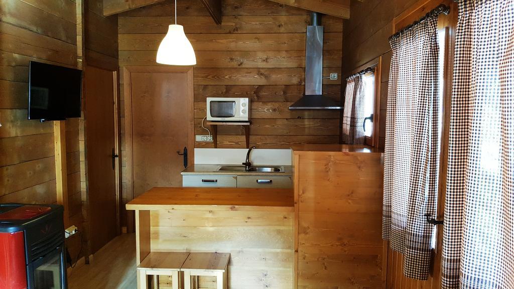Bungalows Nou Camping La Guingueta D'Aneu Εξωτερικό φωτογραφία