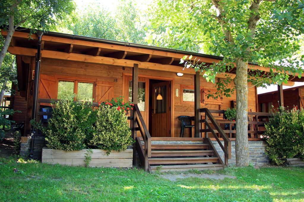 Bungalows Nou Camping La Guingueta D'Aneu Εξωτερικό φωτογραφία