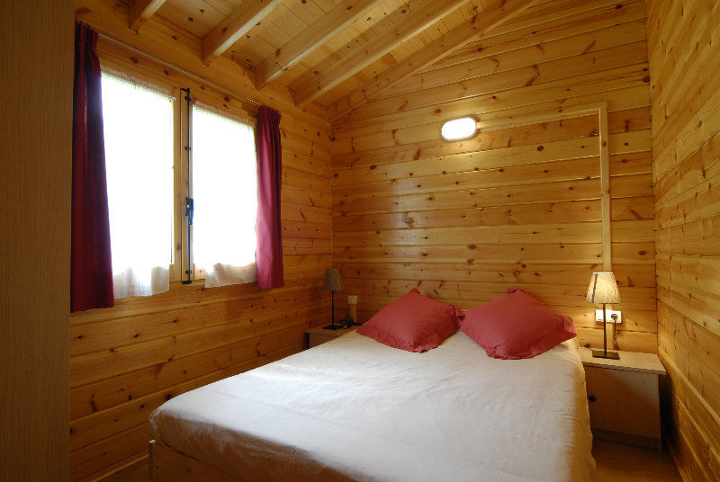 Bungalows Nou Camping La Guingueta D'Aneu Εξωτερικό φωτογραφία